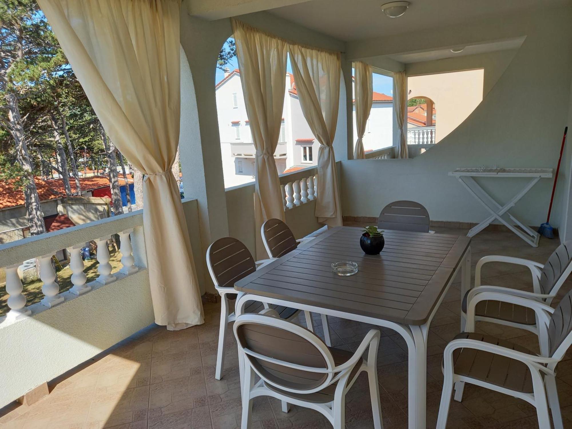 Apartmani Ivana ロパール 部屋 写真