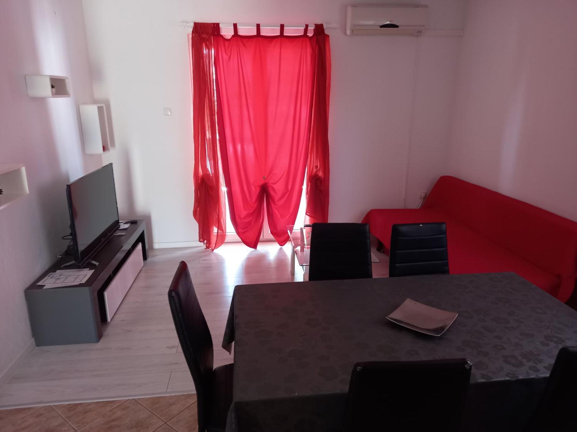 Apartmani Ivana ロパール 部屋 写真