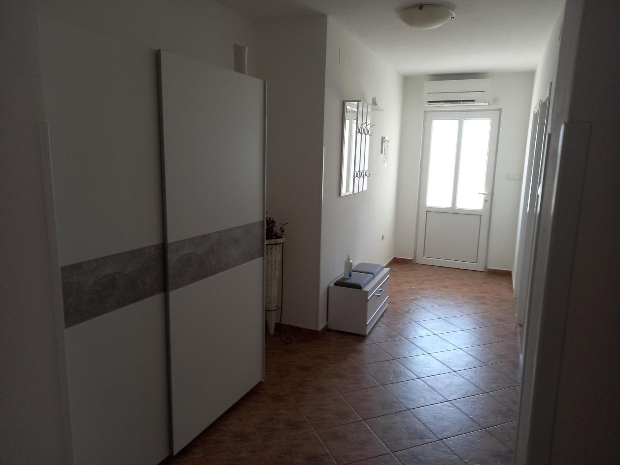 Apartmani Ivana ロパール 部屋 写真